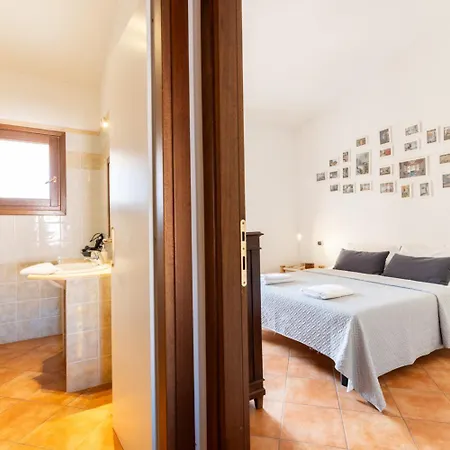 Ella'S Flat Apartment Olbia